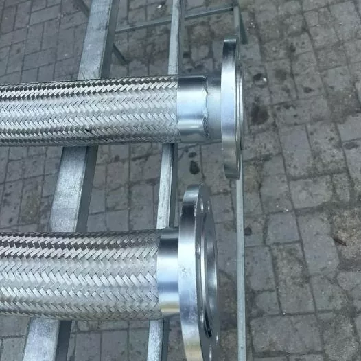 Ребрасто флексибилно метално црево Ребрасто флексибилно метално црево